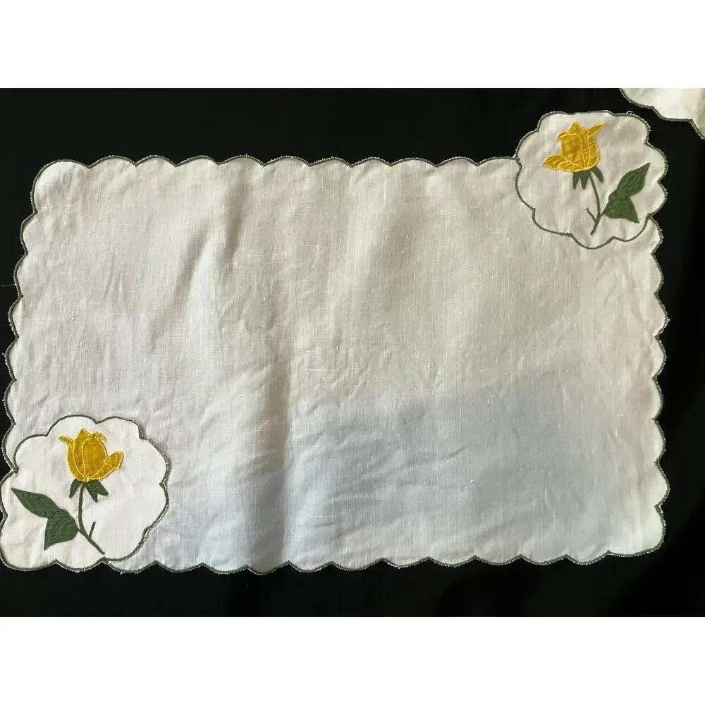 Vintage Linen Placemats Set of 6 Yellow Rose Embroidered Scalloped Table Mats
